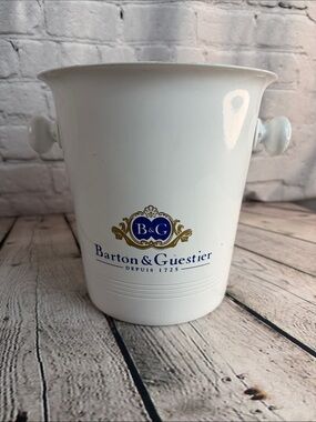 White Champagne/Wine Ice Bucket